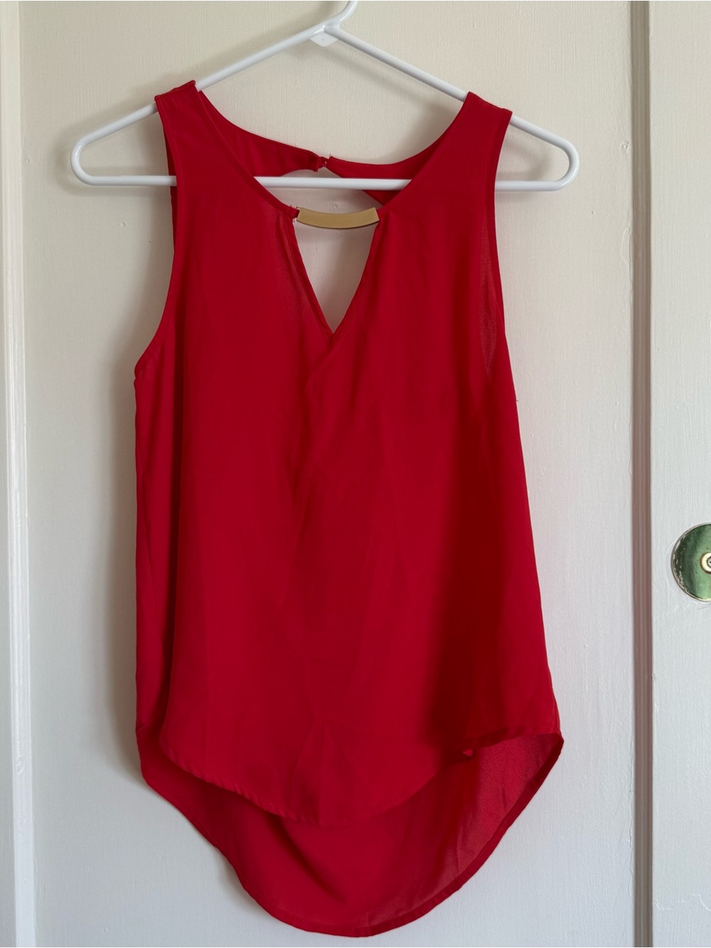 Lily White Red Sleeveless V-Neck Hi-Lo Tank